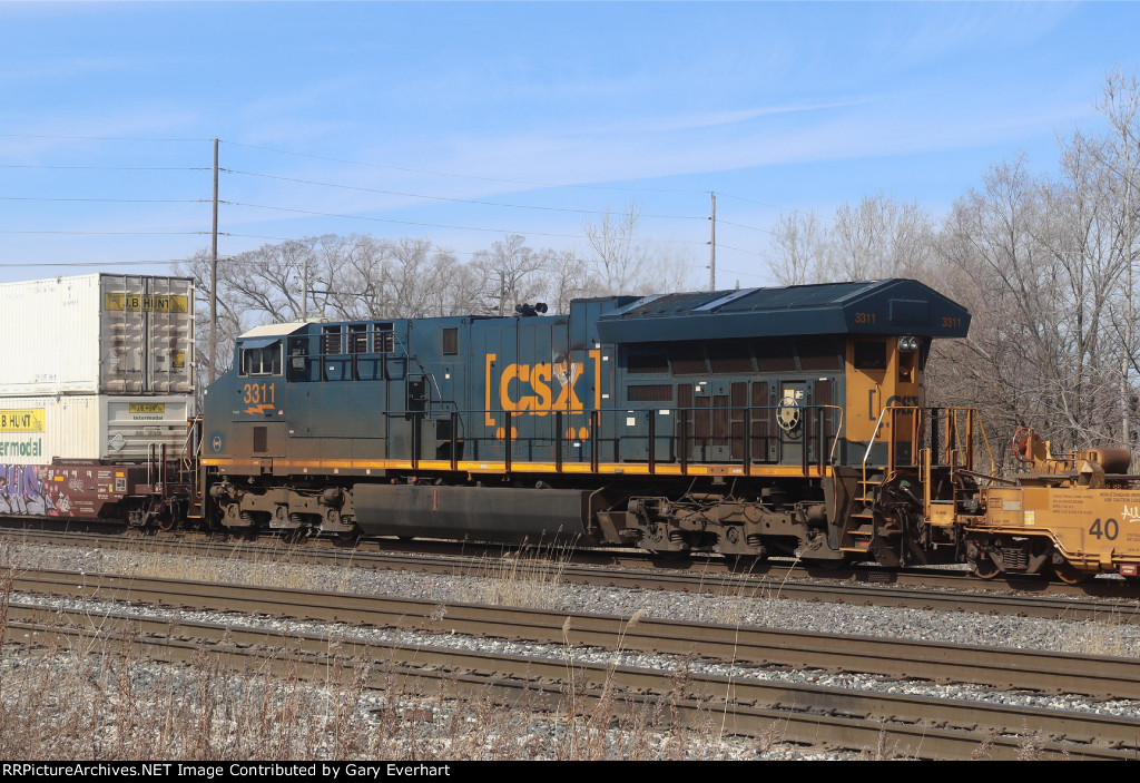 CSX ET44AH #3311